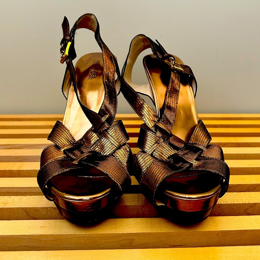 Michael Kors platform heel - Size 10